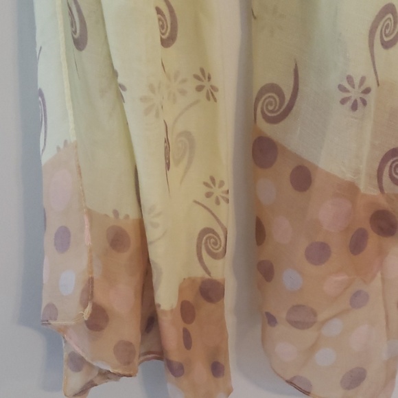 🧣Light Green and Pink Print Scarf - Picture 2 of 5